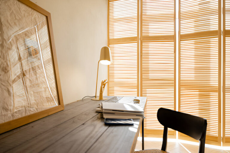 Miamis Best Blinds |  Best Blinds for Doors in Miami: A Comprehensive Guide